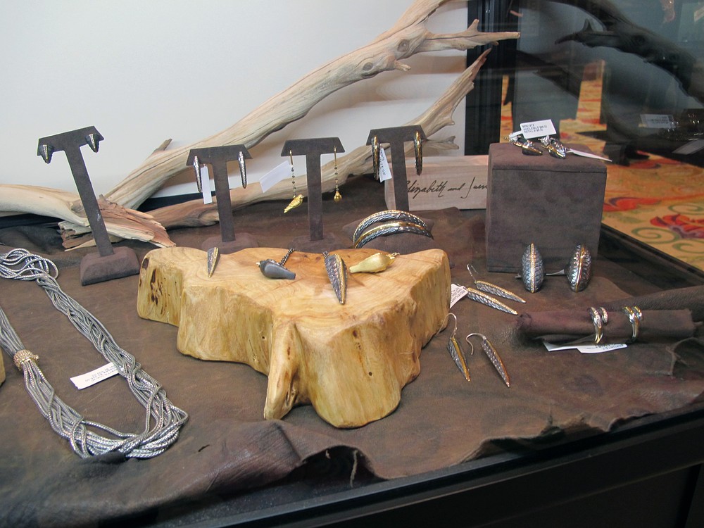 Mary-Kate and Ashley Olsen's Best Outfits from the 2000s