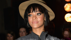 4 Theories Why Rihanna Might Have Deleted Her Instagram