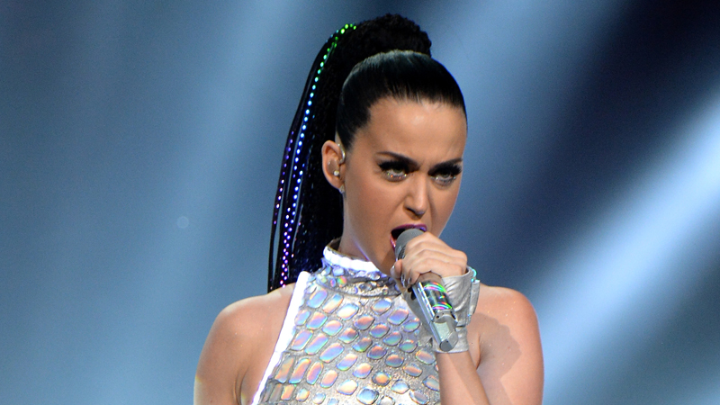 How to Wear a Denim Shirt in 25 Ways