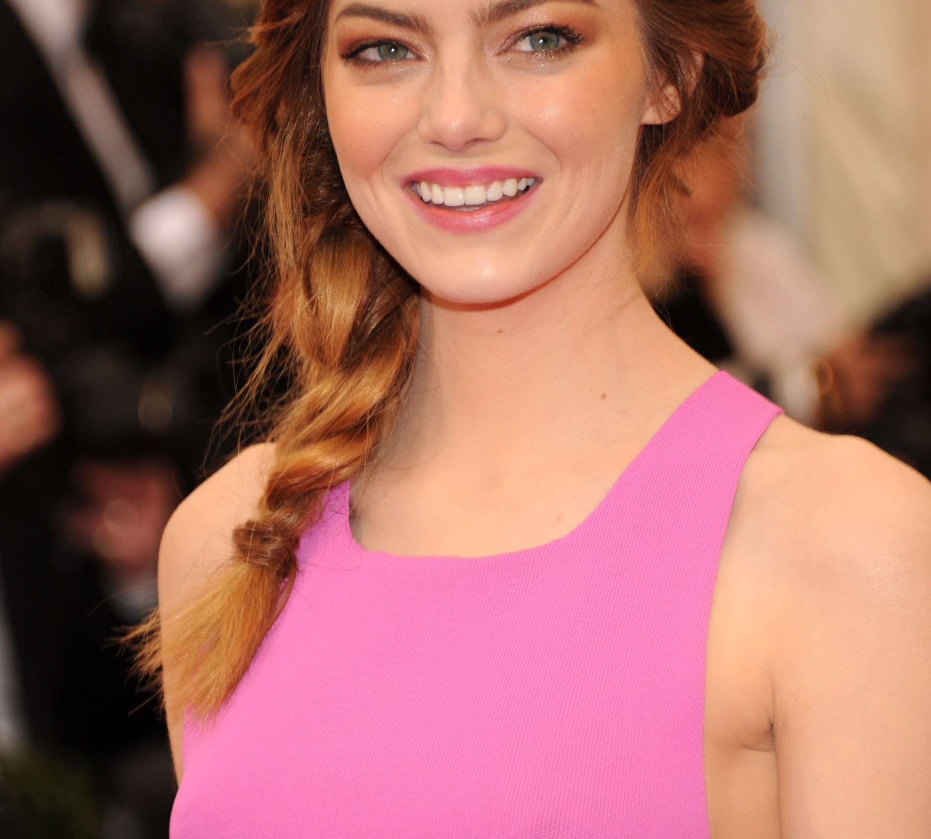 Emma Stone Met Gala 2014 Hair and Makeup Look