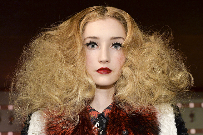 7 Causes For Frizzy Hair
