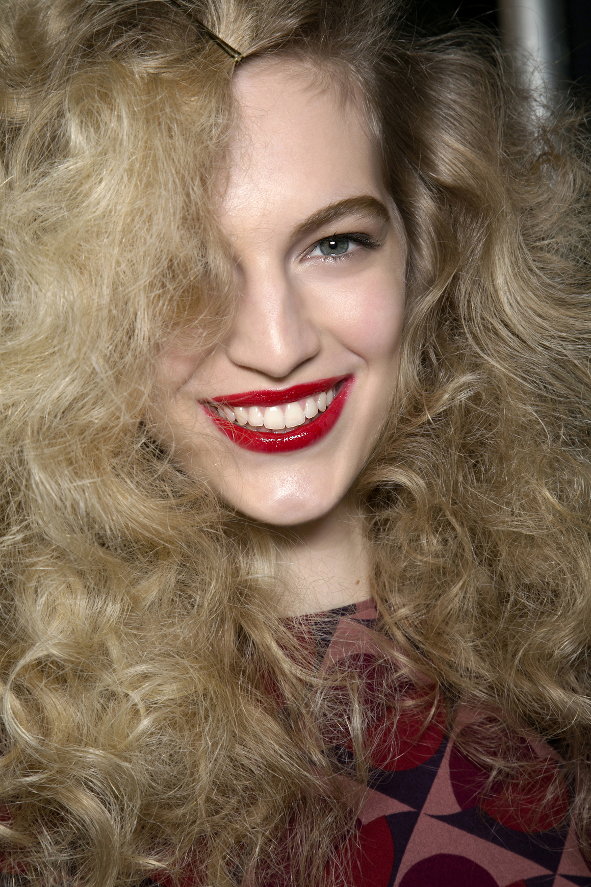 How to Embrace Your Frizzy Hair