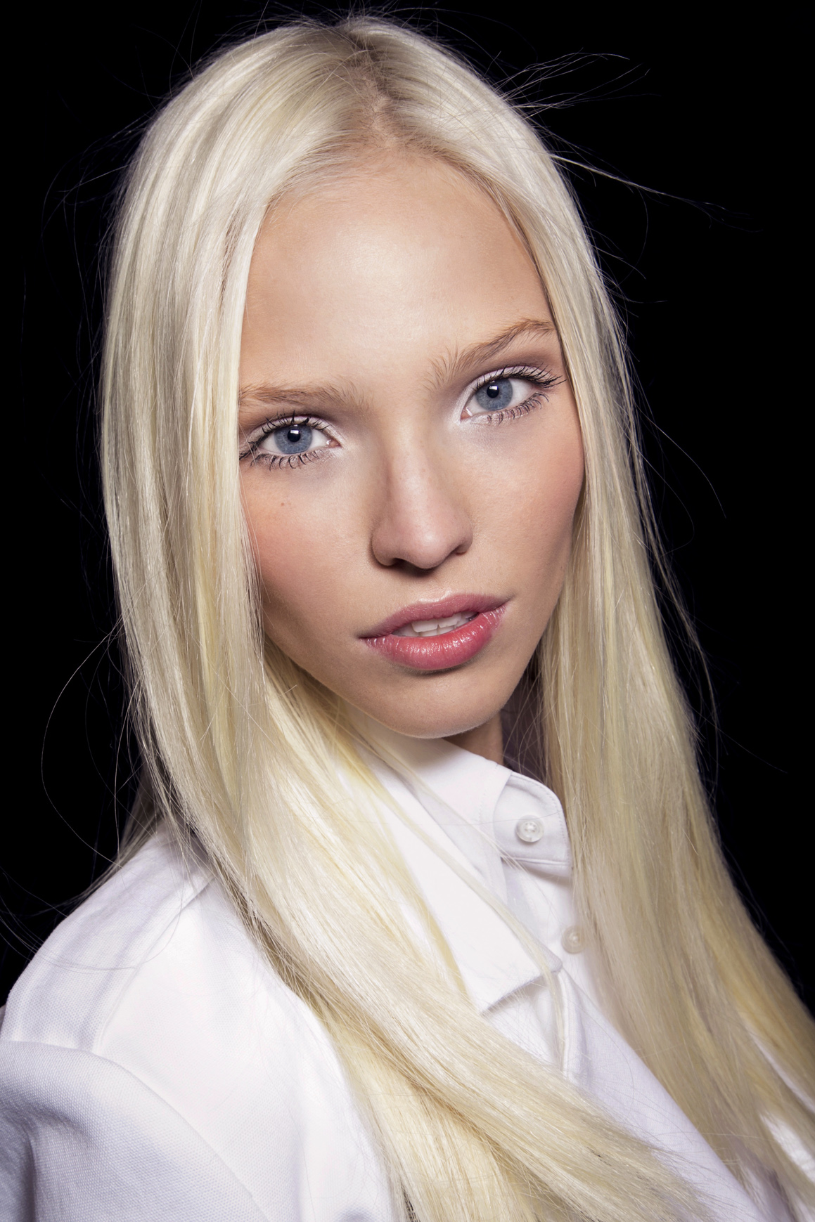 Straight Hair: 7 Weird Things That Can Straighten Your Hair