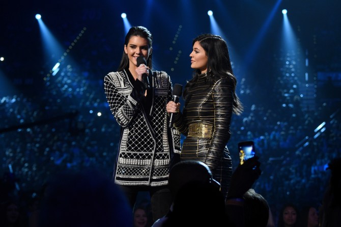 Kendall and Kylie Jenner booed at Billboard Music Awards