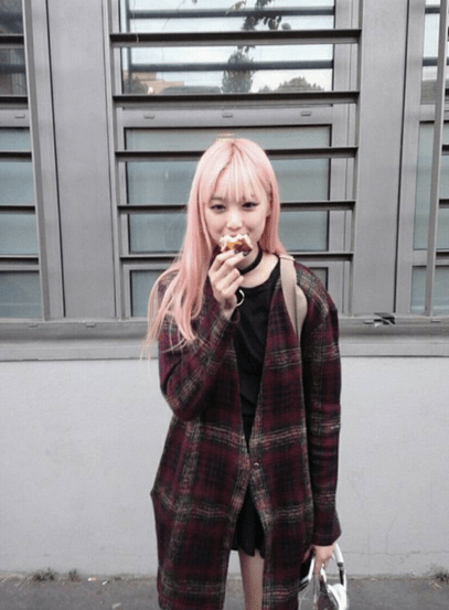 The Best Volumizing Mascaras, As Decided By Beauty Editors