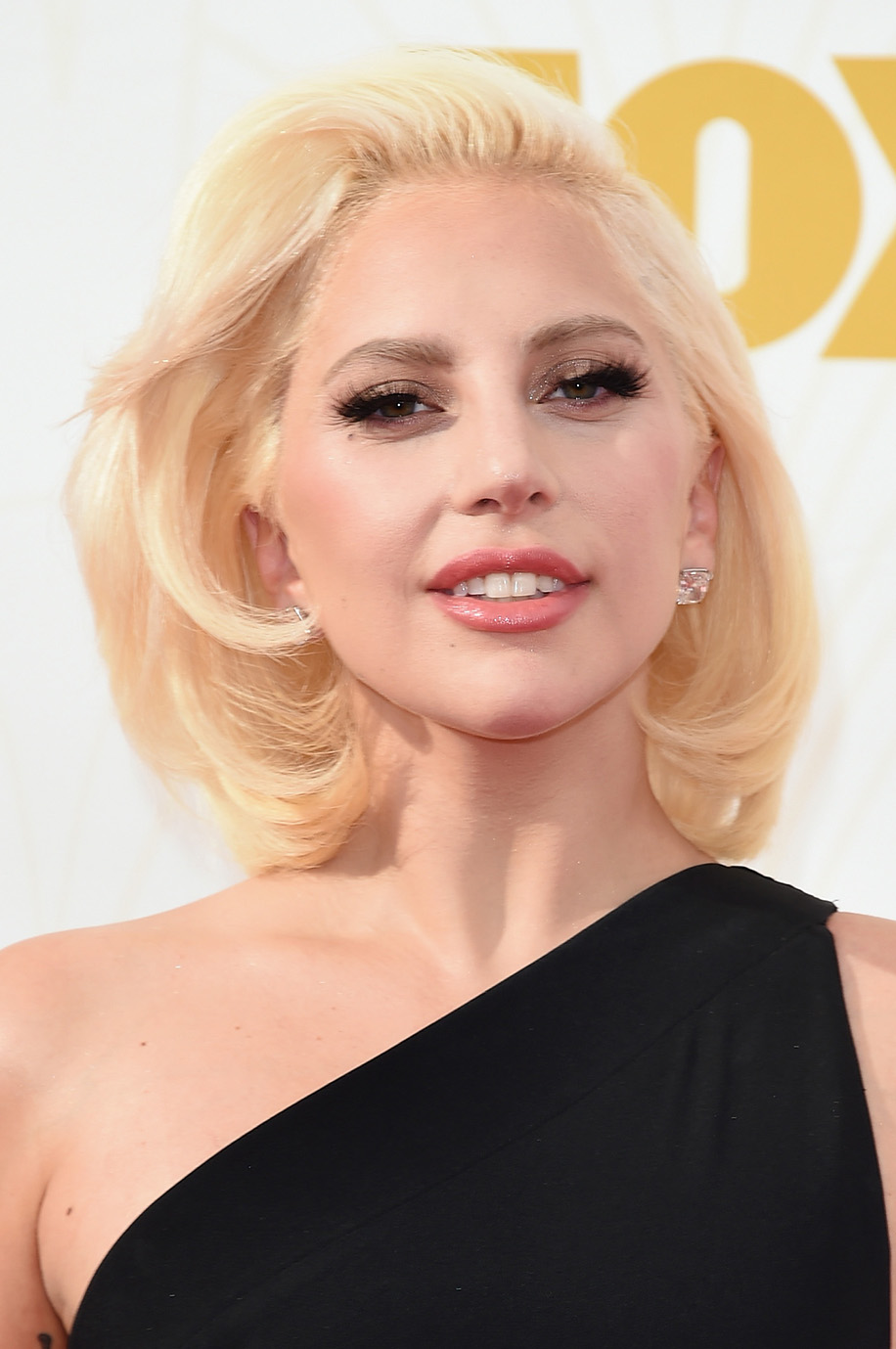 lady gaga emmys 2015