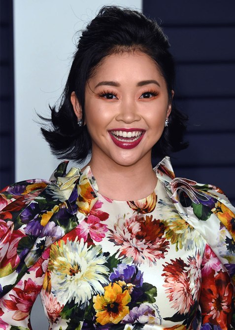 lana-condor-oval-face-hairstyle