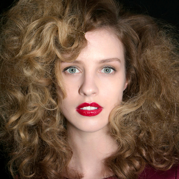 5 Bad Habits That Are Destroying Your Hair