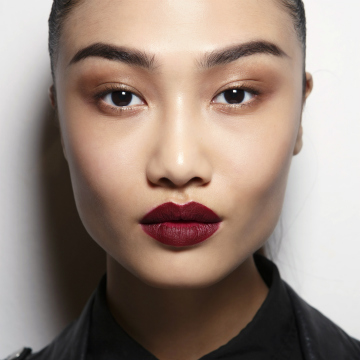 How to Wear Glitter Nail Polish Like a Damn Adult