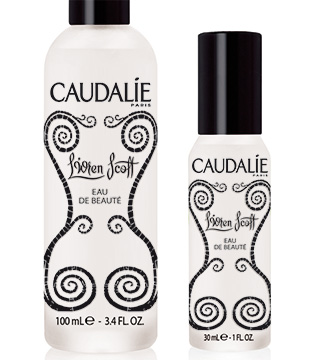 Jennifer Aniston Chops Off Her Hair after Brazilian Blowout Disaster