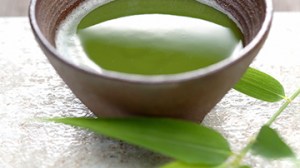 5 Natural Ingredients You Need in Your Skincare Routine