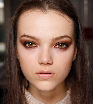 How Find the Most Flattering Makeup Colors You