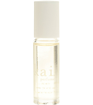 4 Reasons Why You Should Try Perfume Oils