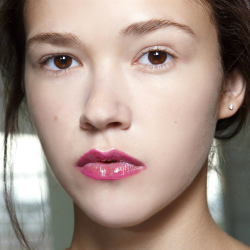 The 7 Lazy, Low-Effort Beauty Rituals That Actually Make You Look Cool