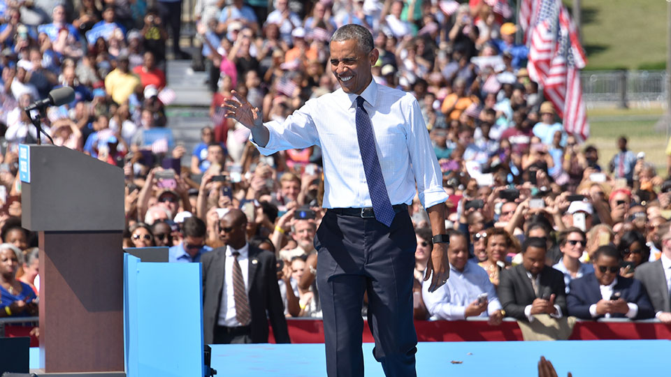 Amazing and Amusing Celebrity Tweets About Tonight's Debate