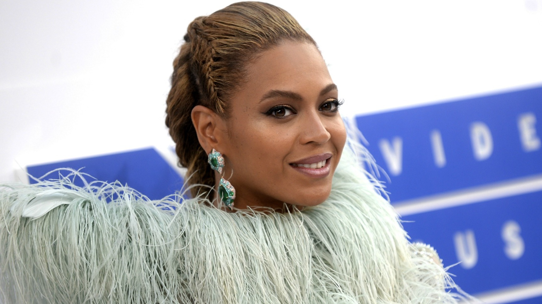 Kylie Jenner Pregnancy Photos: See Her Sexy Maternity Style Here