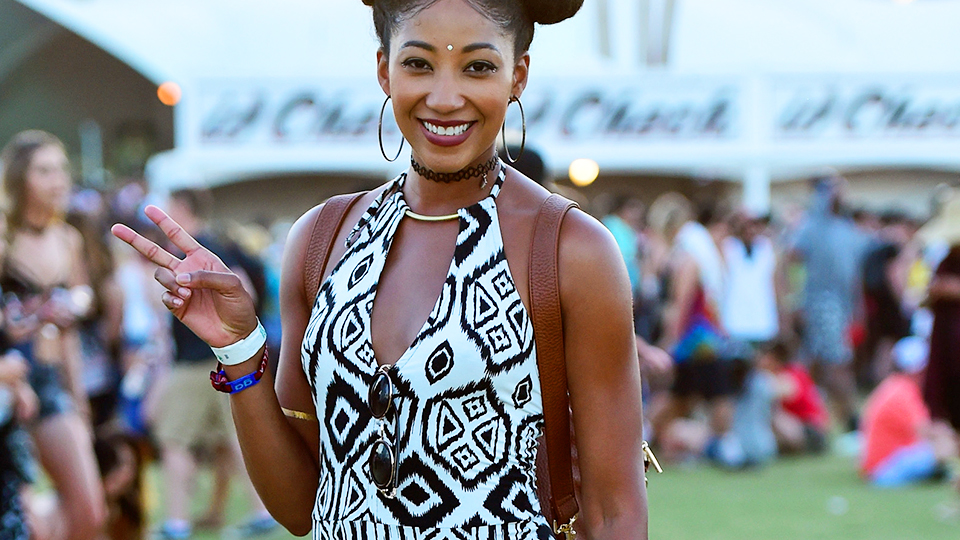 15 prettiest space bun hairstyles