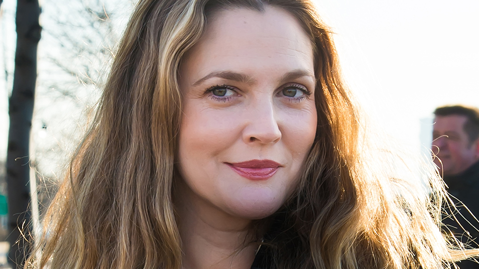 Drew Barrymore's Unwaxed Eyebrows Are Relatable AF