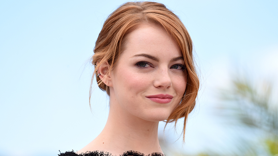 Emma Stone New Tomboyish Short Bob Haircut