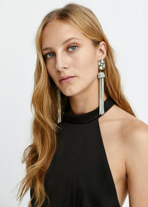 STYLECASTER | Statement Earrings That Look Good With a Cocktail Dress & Even Better With a Jeans & Tee