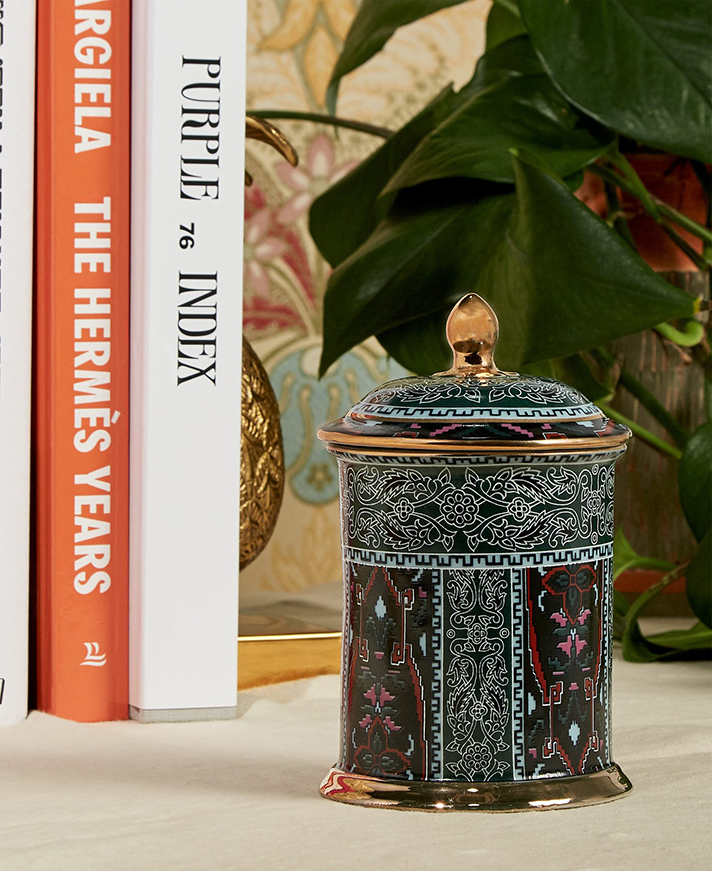 STYLECASTER | This 2019 Home Decor Trend Proves Maximalism Isn't Just For Your Closet