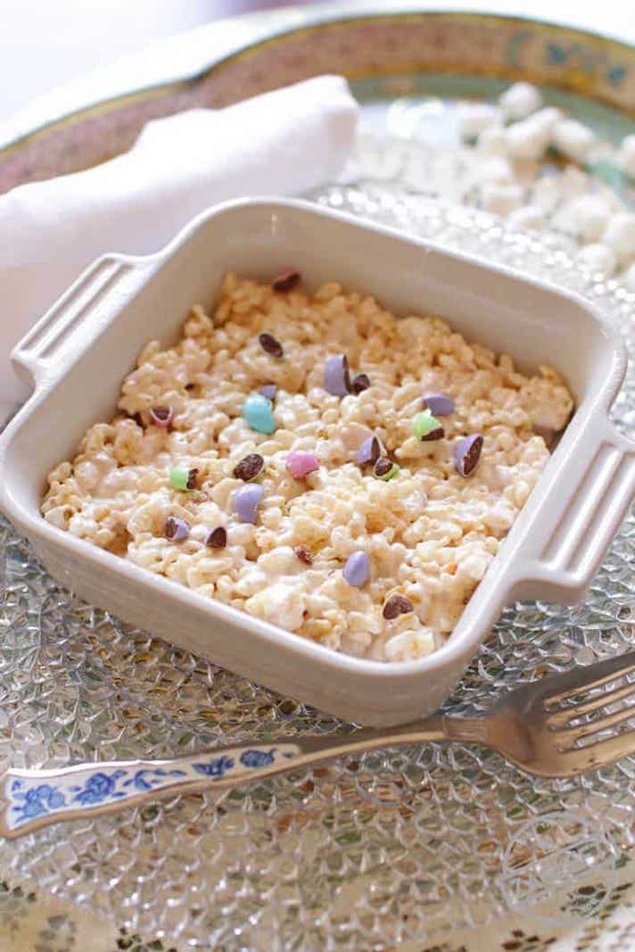 STYLECASTER | 17 Easy Single-Serve Desserts for Nights You Need a Little Something | Rice Krispie Treats