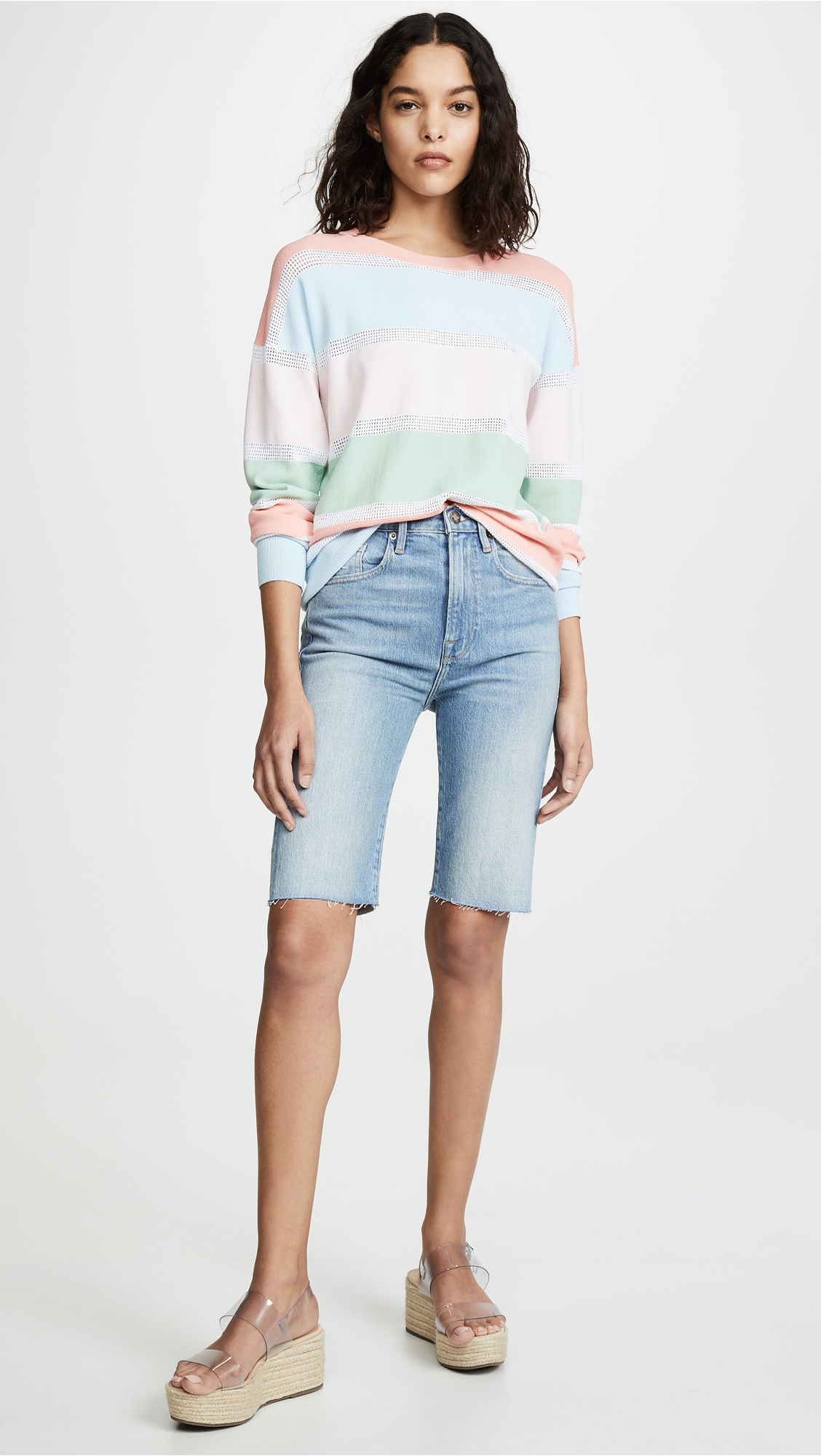 Knee-Length Denim Shorts Are The New Bike Short | STYLECASTER