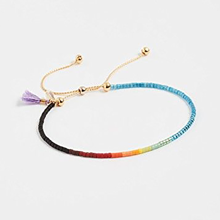 STYLECASTER | Friendship Bracelets Might Be 2019's Most Nostalgic Trend Yet