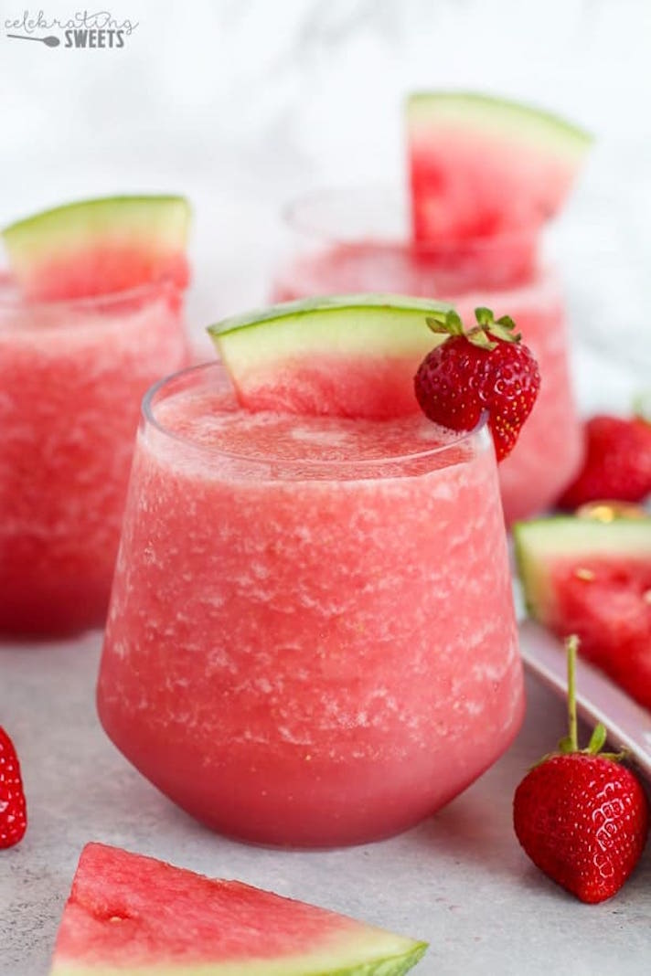 STYLECASTER | 17 Easy Blender Cocktails That Make Any Day Feel Like Vacation | Frosé