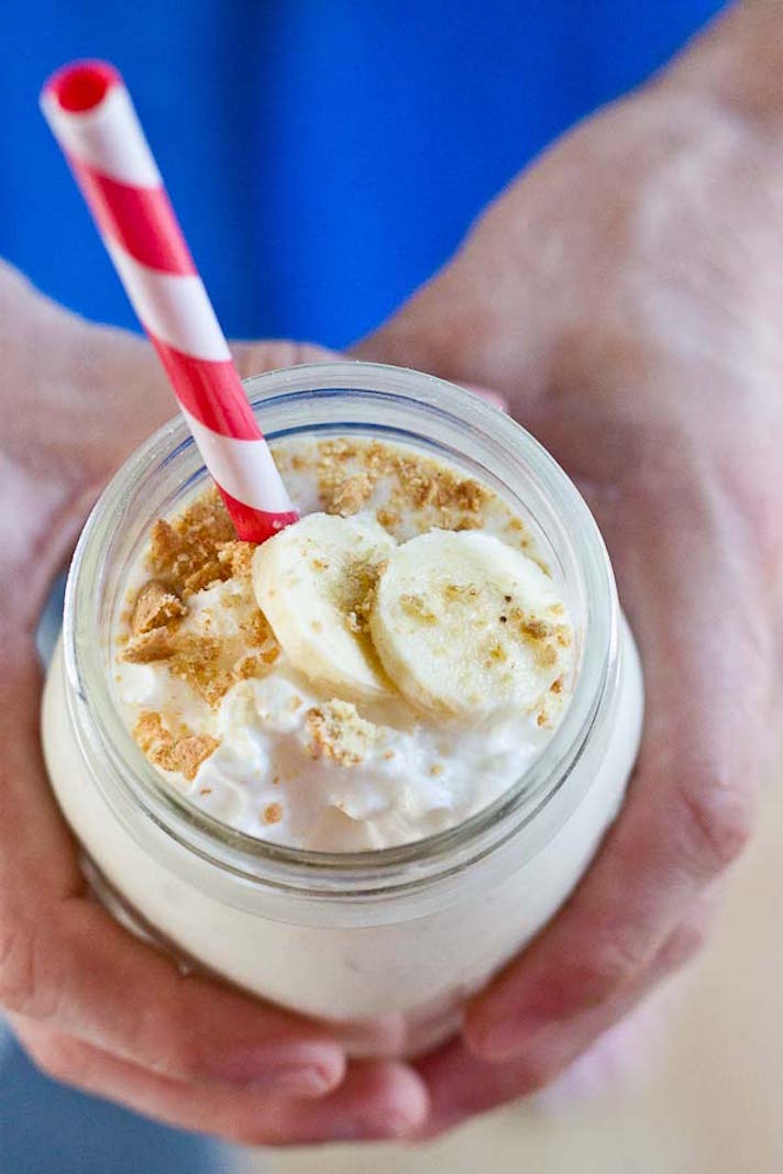 STYLECASTER | 17 High-Protein Smoothies with 5 Ingredients or Less | Whipped Banana Cream Cheesecake Smoothie