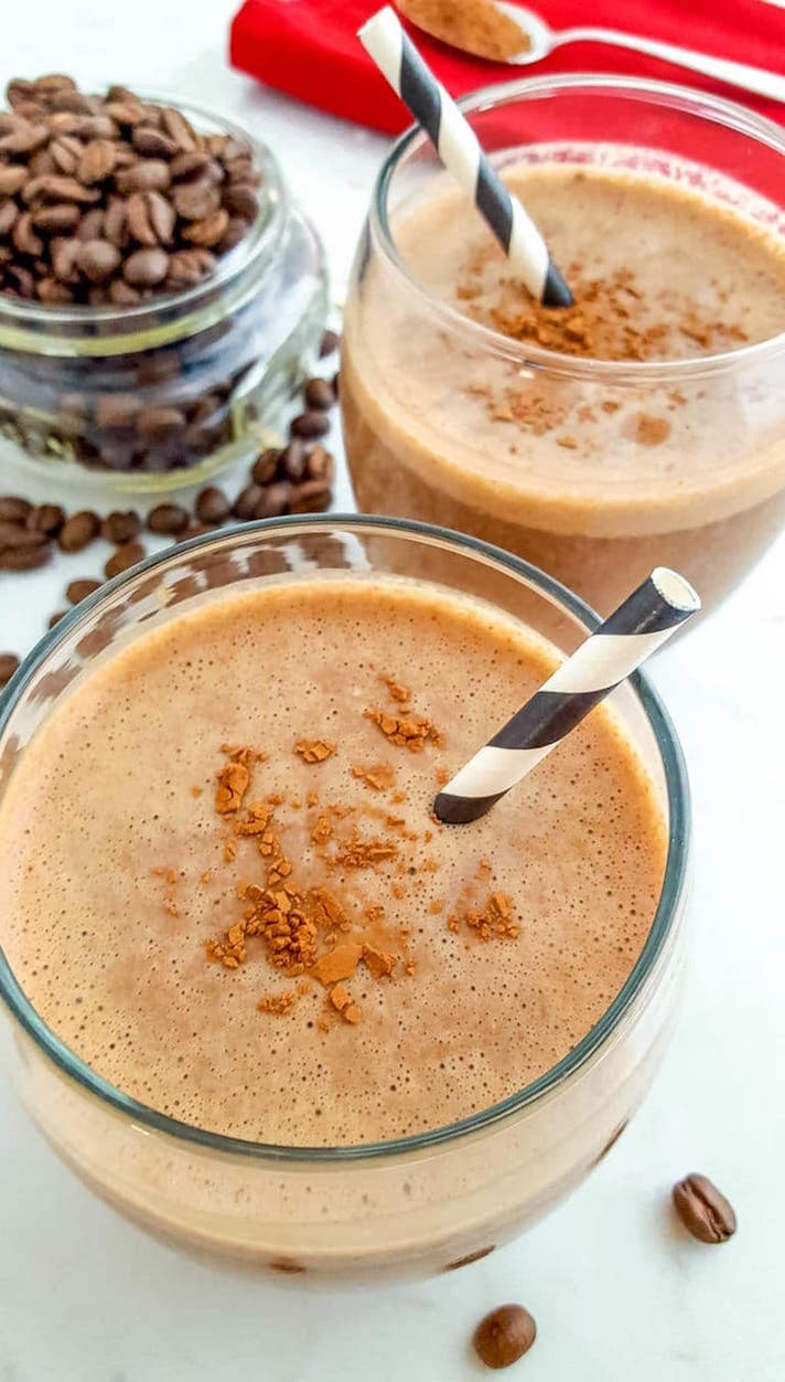 STYLECASTER | 15 Easy Coffee Smoothies That'll Turn You Into A Morning Person | Coffee Oatmeal Breakfast Smoothie