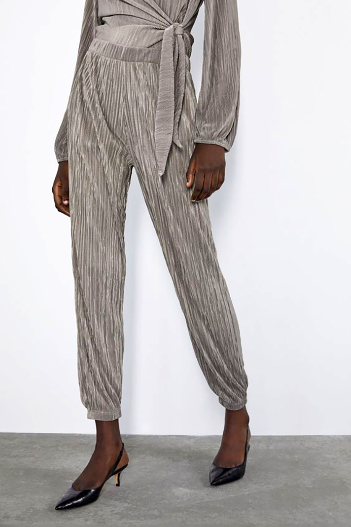 STYLECASTER | Can We Collectively Decide to Make Date Night Pants a Thing?