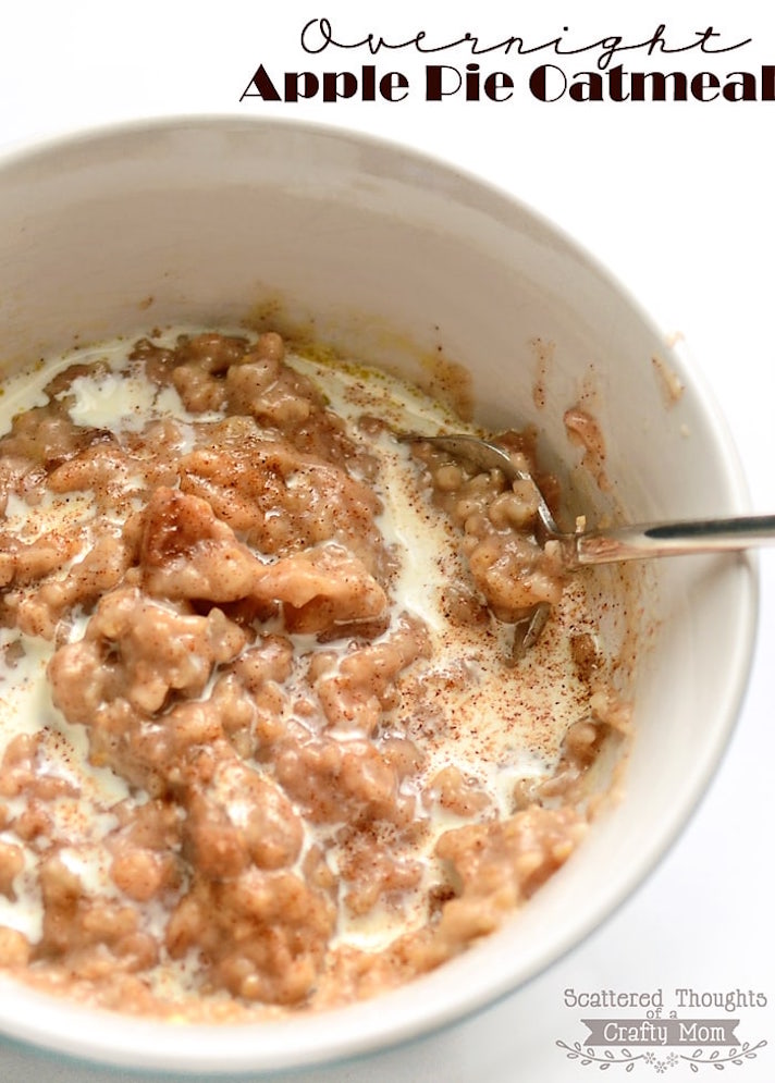STYLECASTER | 17 Slow-Cooker Recipes That Are Perfect For Sick Days | Apple Pie Oatmeal