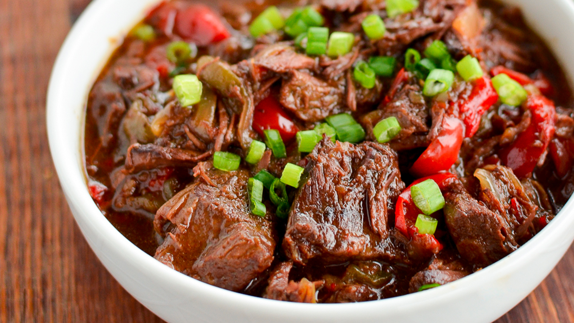 STYLECASTER | Slow-Cooker Beef Recipes