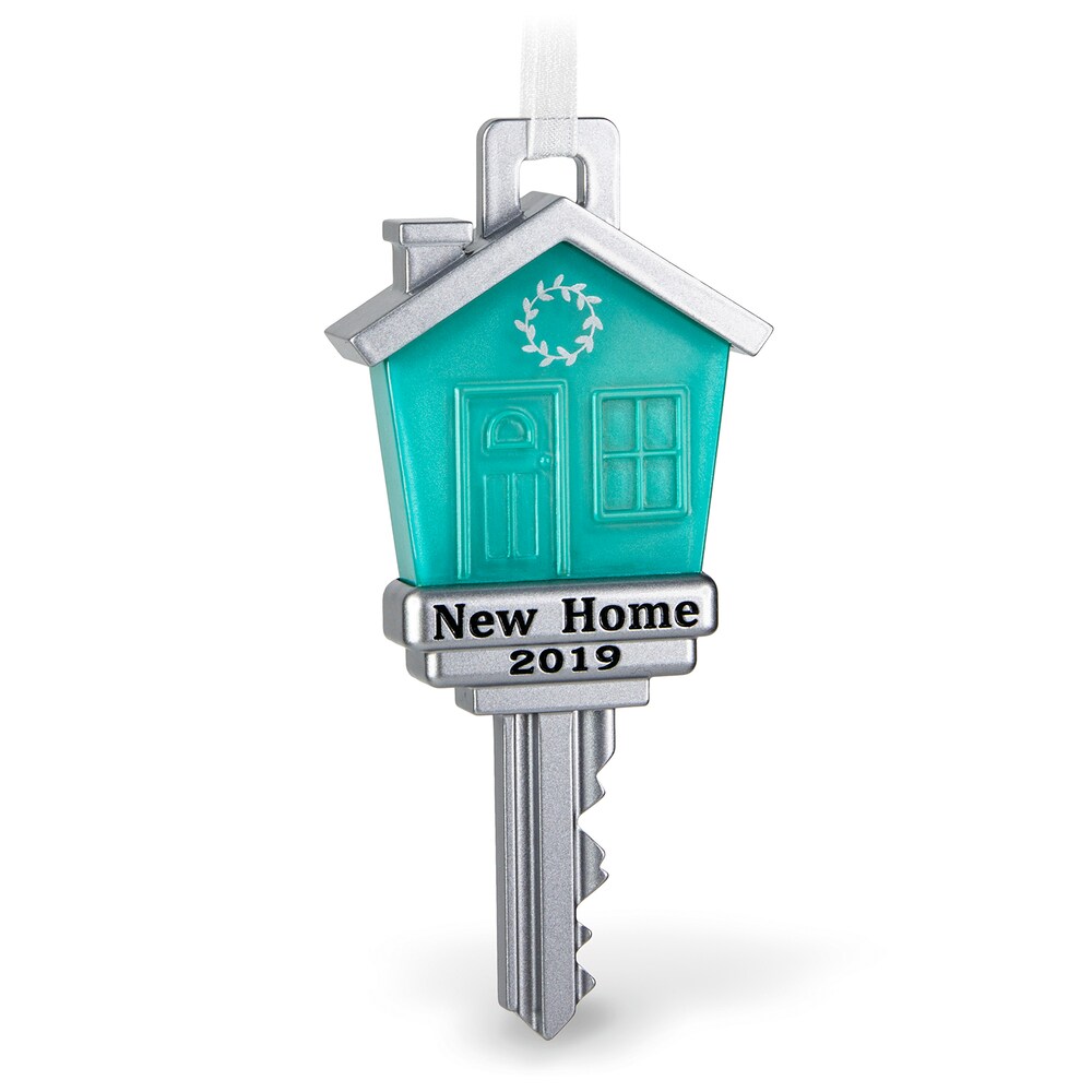 STYLECASTER | Christmas tree decorations | New home ornament