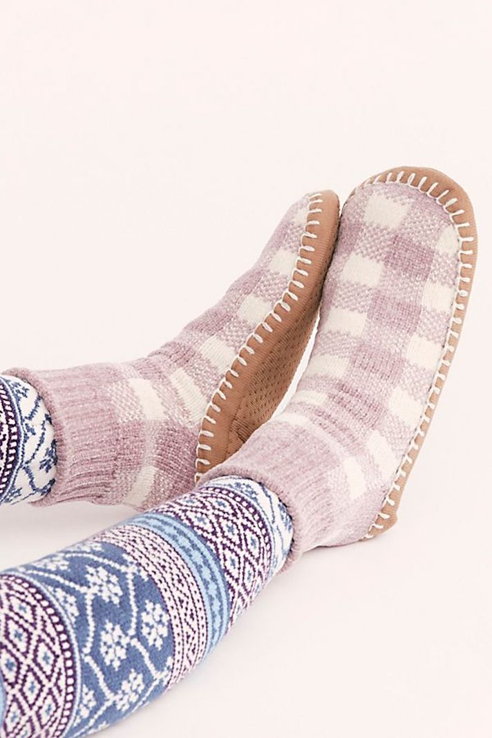 STYLECASTER | 17 Items To Snag If You, Like Me, Are Cold All The Heckin’ Time