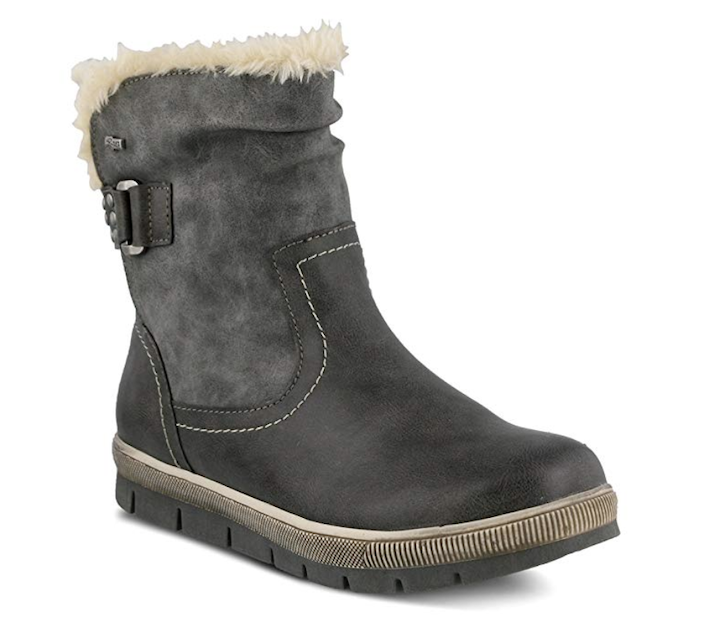 STYLECASTER | 17 Items To Snag If You, Like Me, Are Cold All The Heckin’ Time