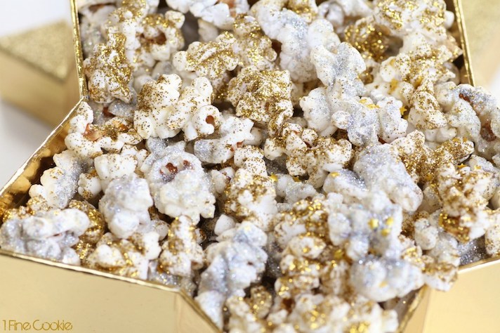 STYLECASTER | Glitter-Filled Recipes for New Year's Eve | Glitter Popcorn