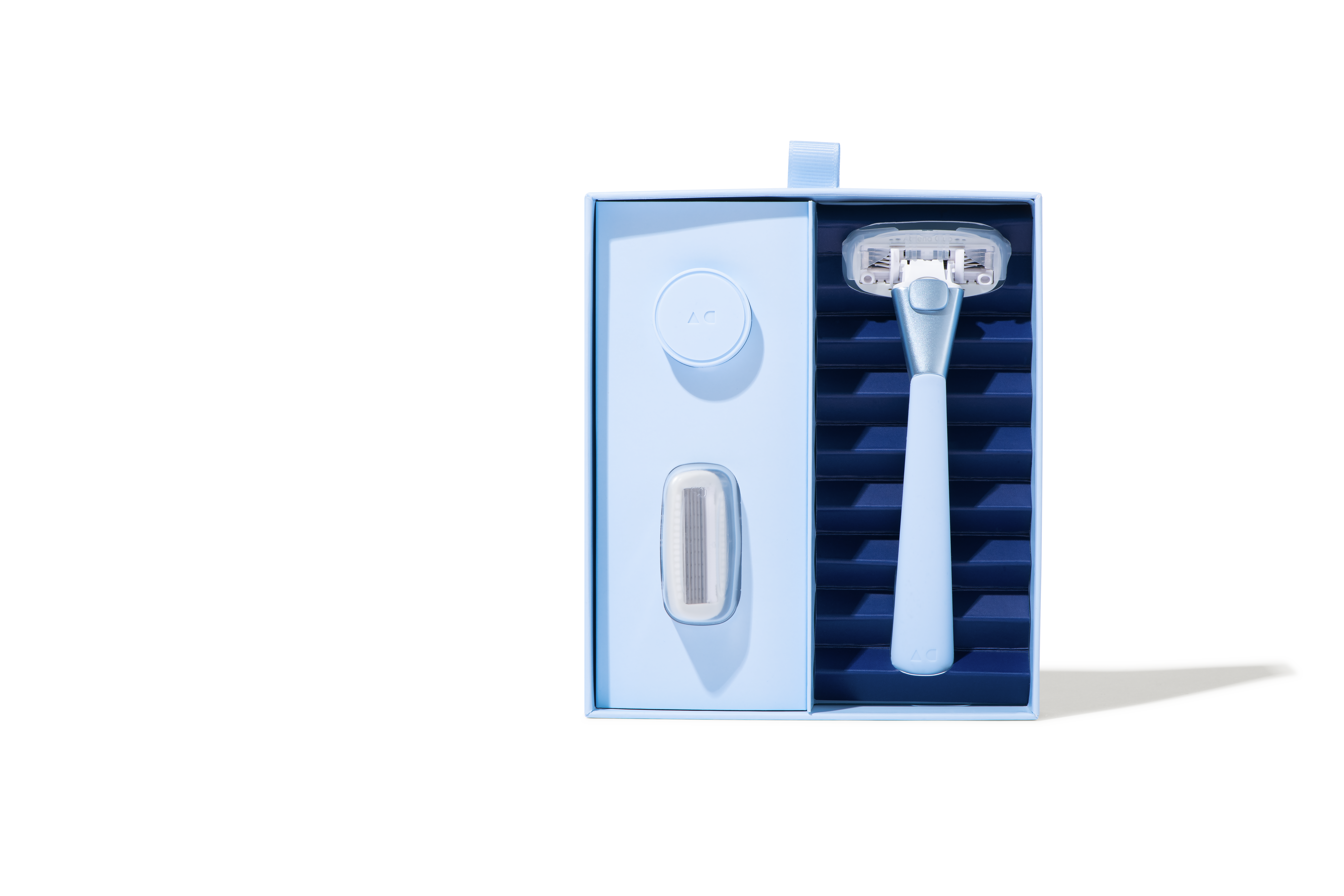 AC-Razor-Kit-Light-Blue-EDIT-PNG_No_Lid-1