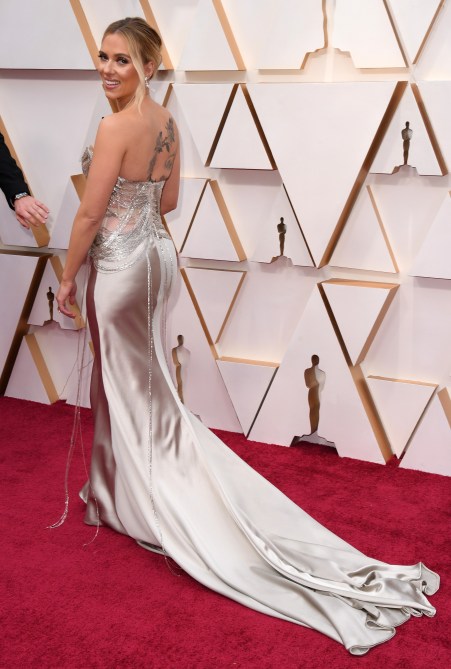 scarlet Johansson oscars 2020 look