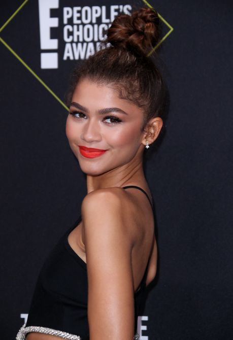 zendaya bun