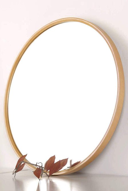 STYLECASTER | Mirror Challenge Photo Trend | wooden frame mirror