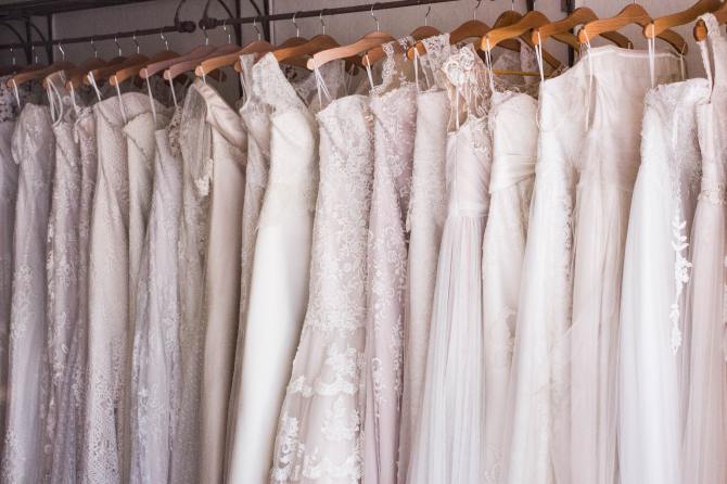 STYLECASTER | how to plan a wedding online 