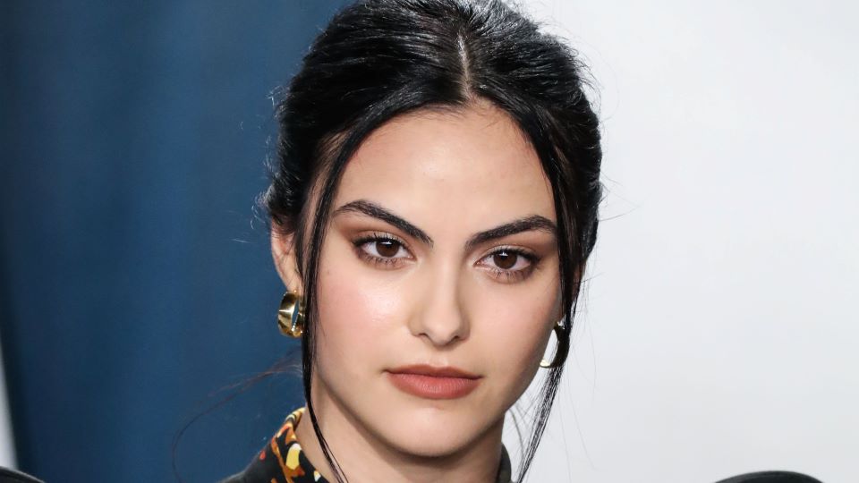 Camila-Mendes