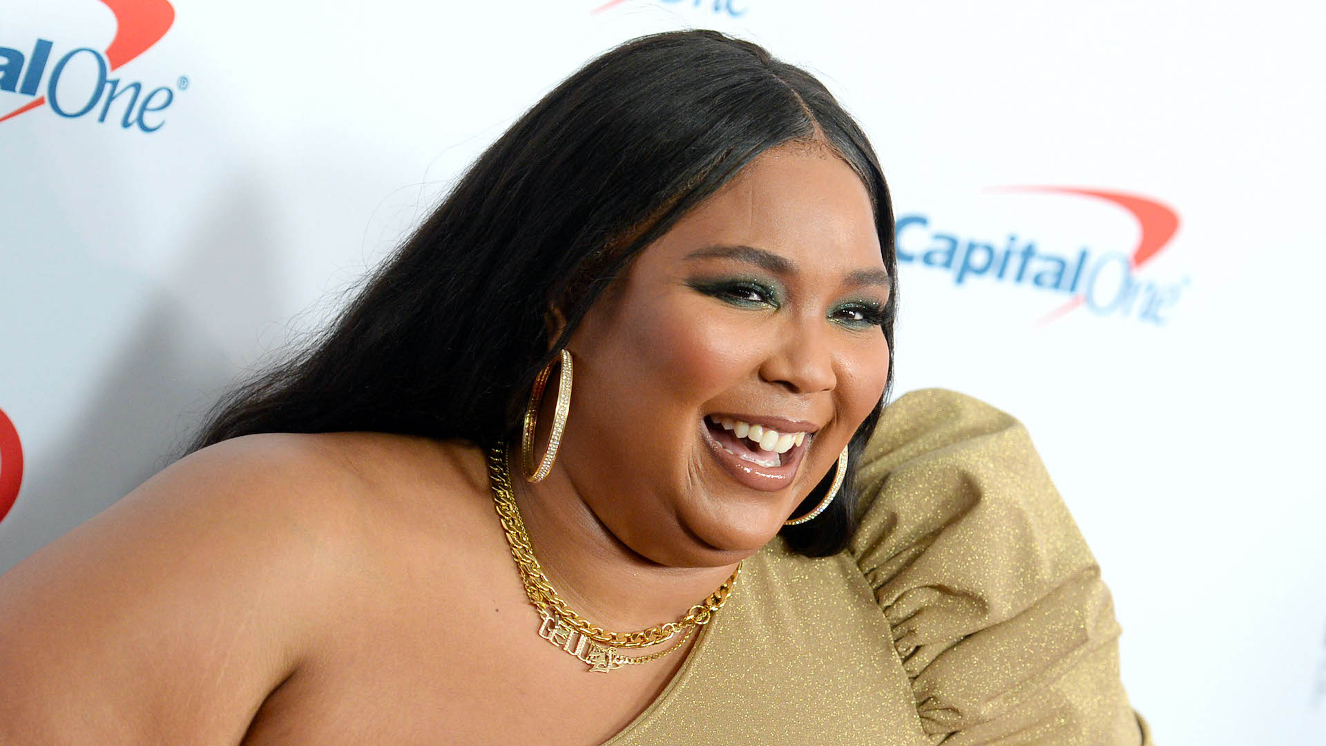 STYLECASTER | Lizzo Vogue Cover October 2020