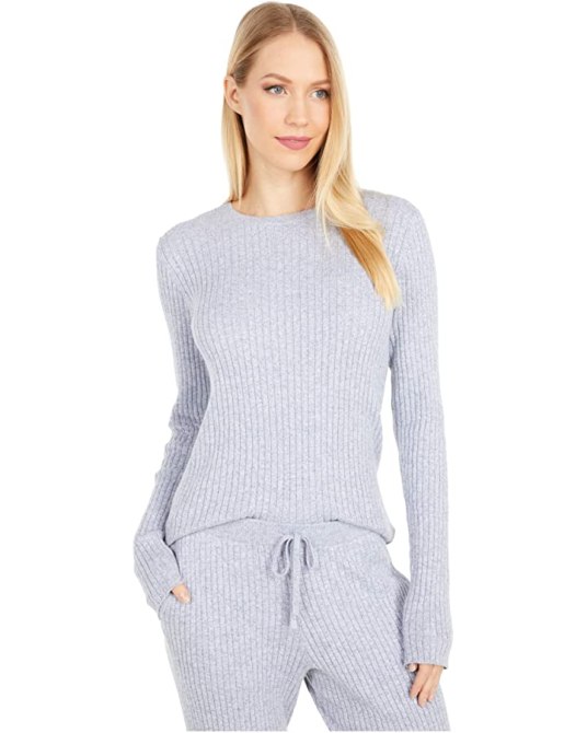 STYLECASTER | Maeve Reilly Zappos Holiday Shopping