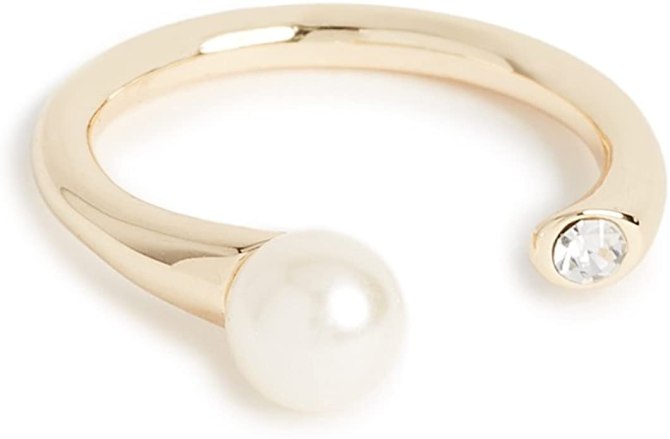 STYLECASTER | Pearl Jewelry Trend 