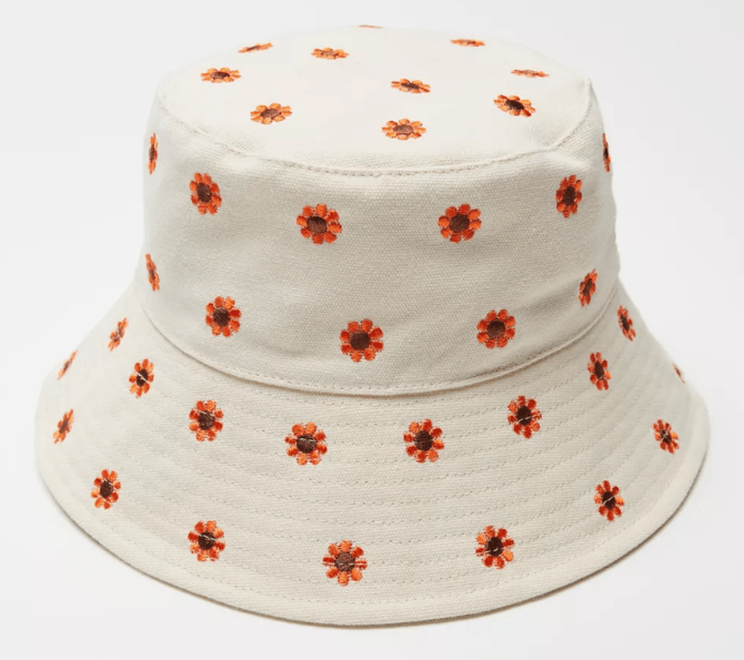 STYLECASTER | Hailey Bieber Bucket Hat