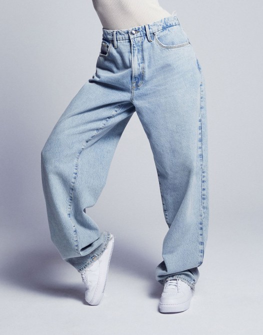 STYLECASTER | Good American 90s Jeans