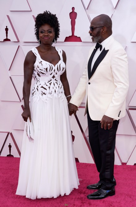 STYLECASTER | Oscars Fashion 2021